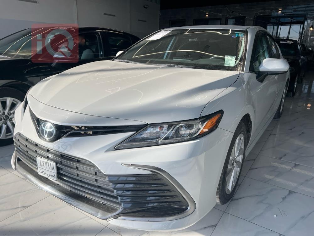 تۆیۆتا کامری